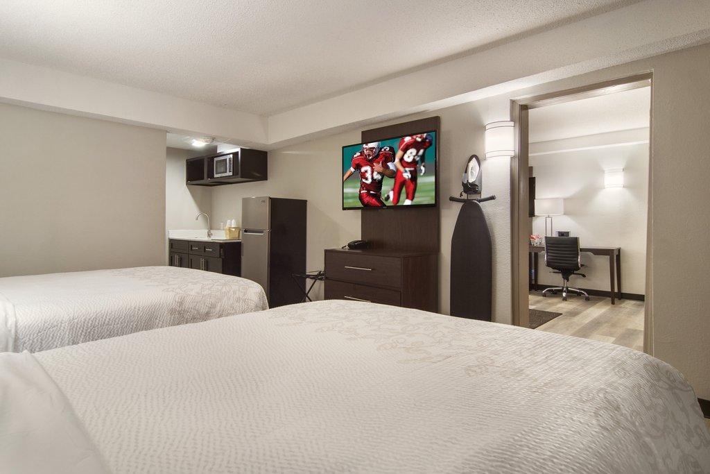 Red Roof Plus+ & Suites אירי מראה חיצוני תמונה